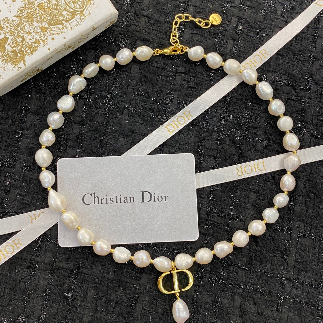 gold pearl Necklace for women - alternate angle view 3