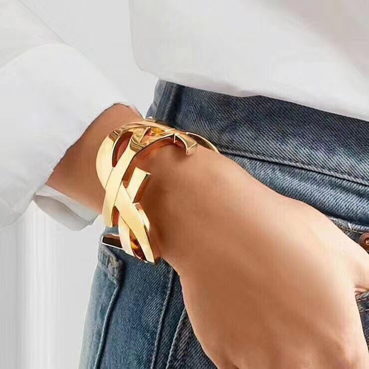 gold brass luxury Sweater for women - alternate angle view 4