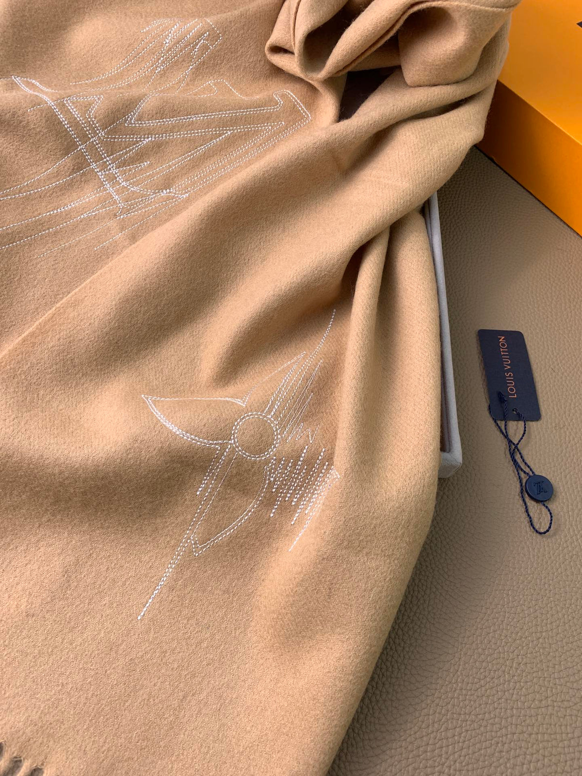 velvet minimalist Scarf for men - alternate angle view 8