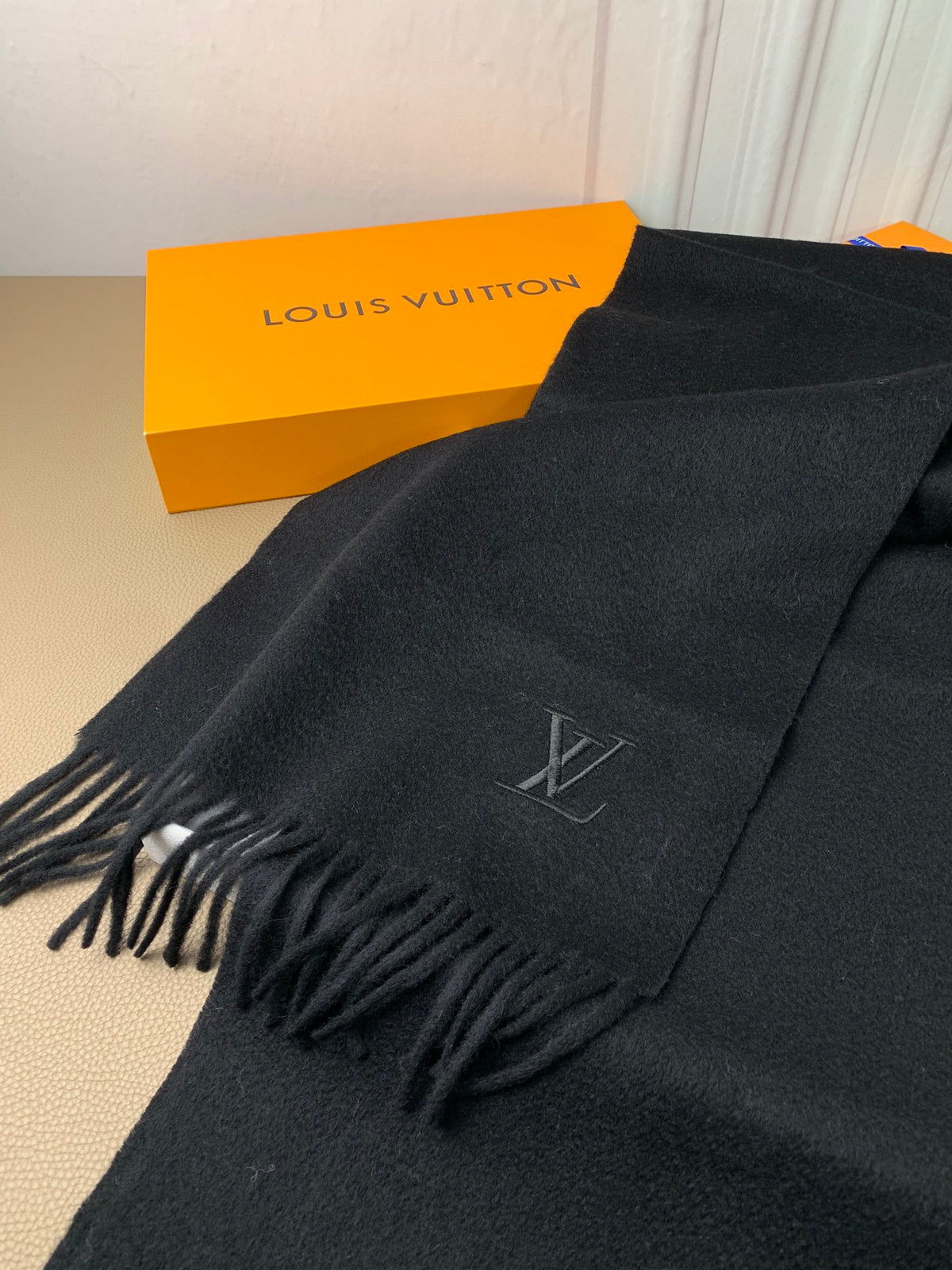 velvet minimalist Scarf for men - alternate angle view 7