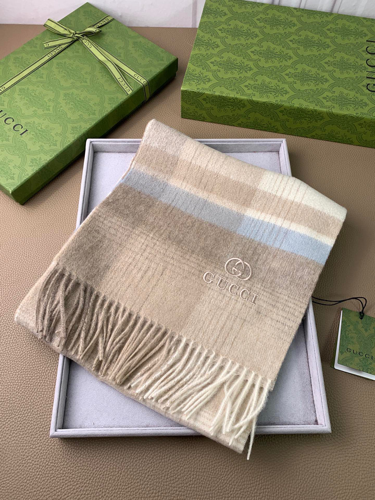 velvet minimalist Scarf for men - product detail view