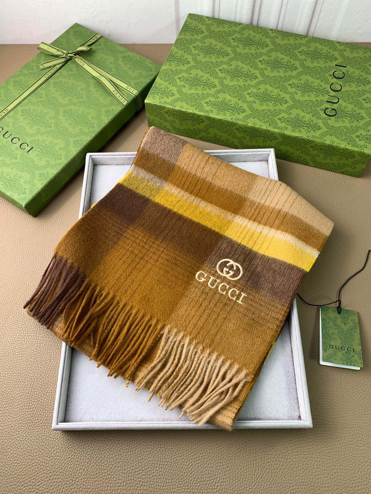 velvet minimalist Scarf for men - product detail view