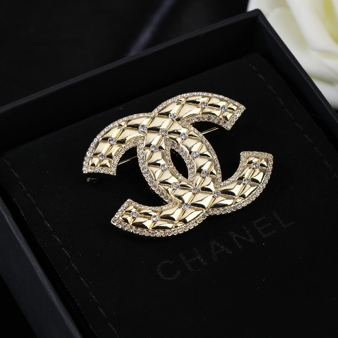 double c Brooch for women - alternate angle view 5