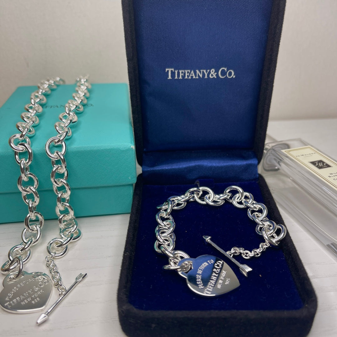 Bracelet for women - alternate angle view 3