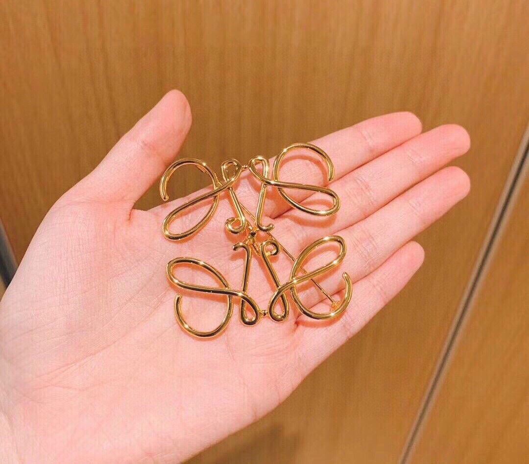 gold floral Brooch for women - product detail view