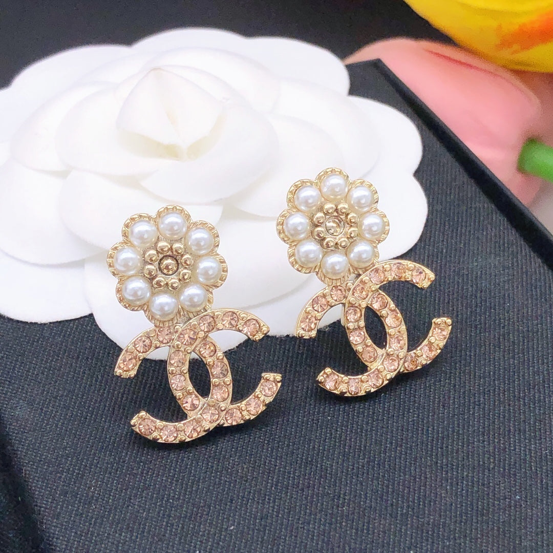 yellow brass floral fashion accessory for women - alternate angle view 8