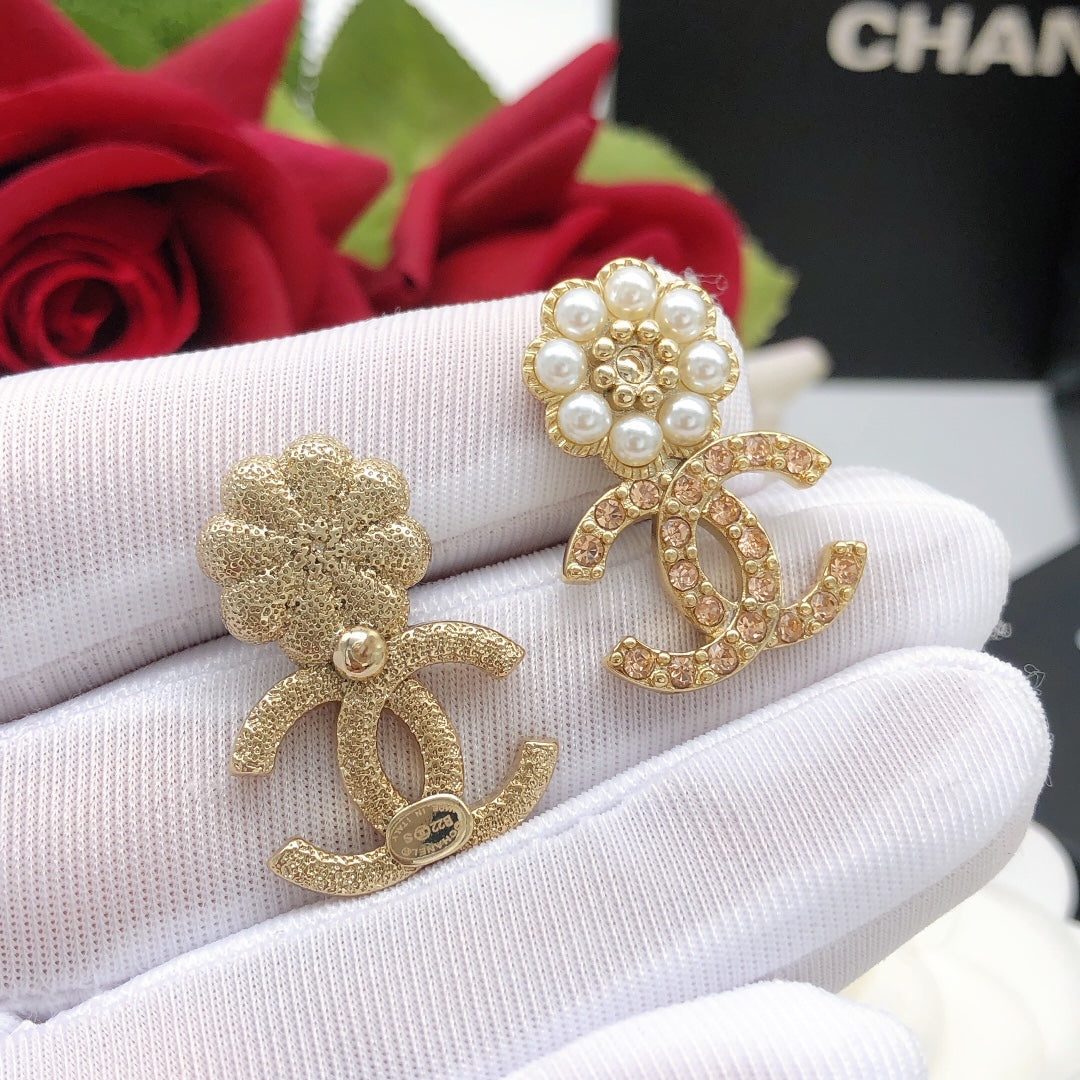 yellow brass floral fashion accessory for women - alternate angle view 4