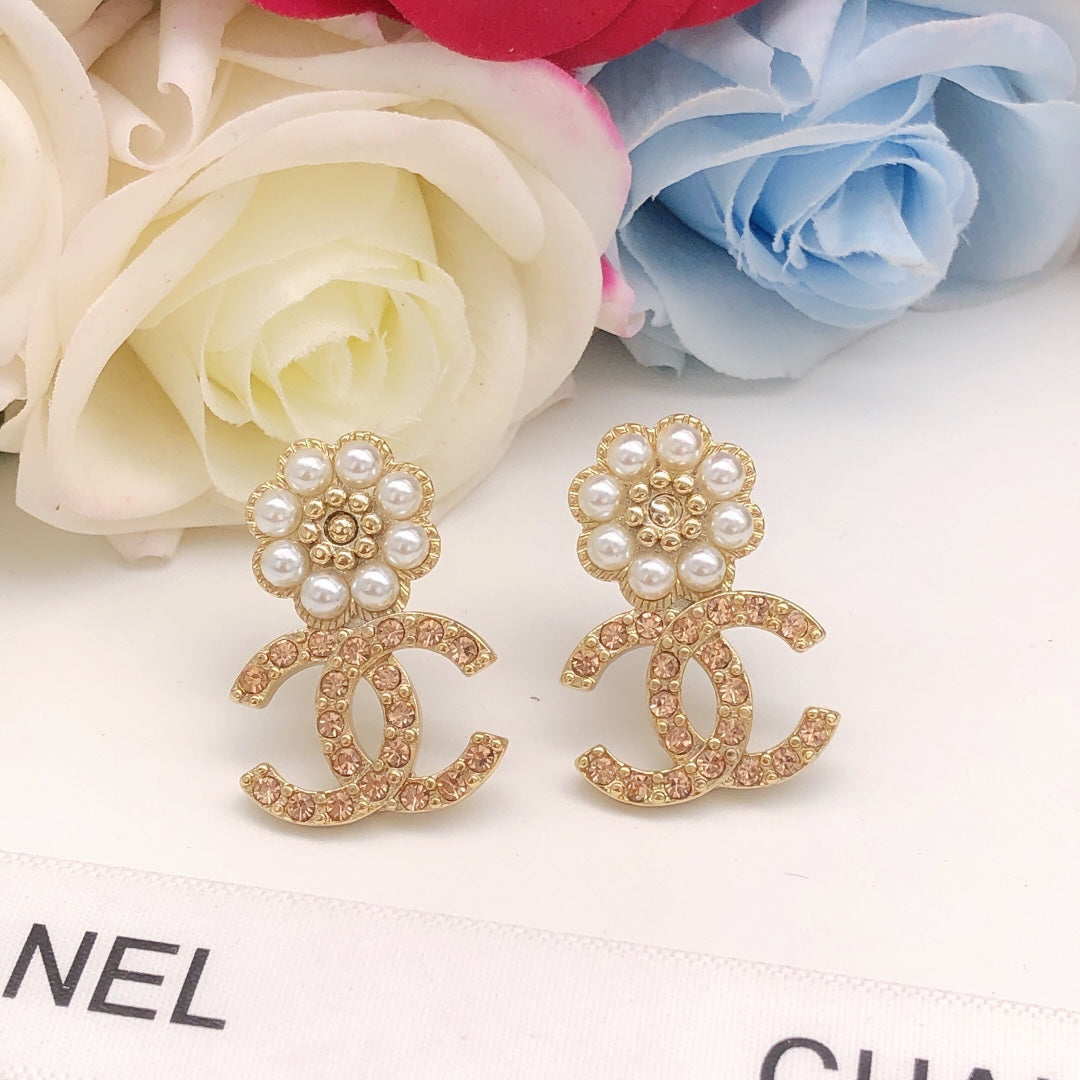 yellow brass floral fashion accessory for women - alternate angle view 7