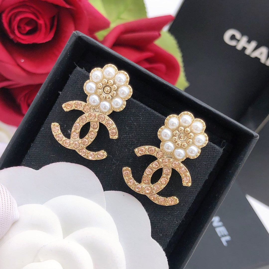 yellow brass floral fashion accessory for women - alternate angle view 2