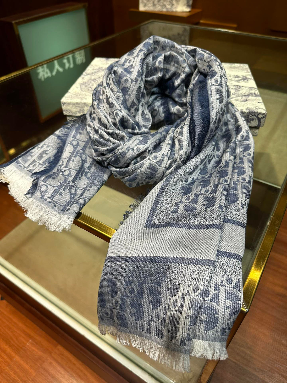 velvet fashion accessory for women - alternate angle view 5