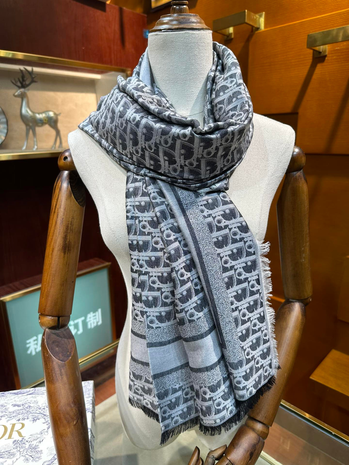 velvet fashion accessory for women - alternate angle view 2