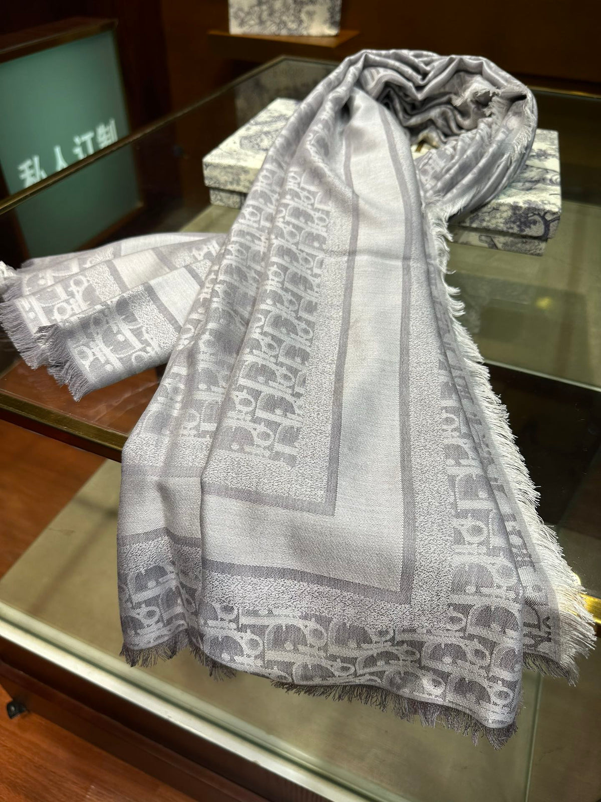 velvet fashion accessory for women - alternate angle view 9