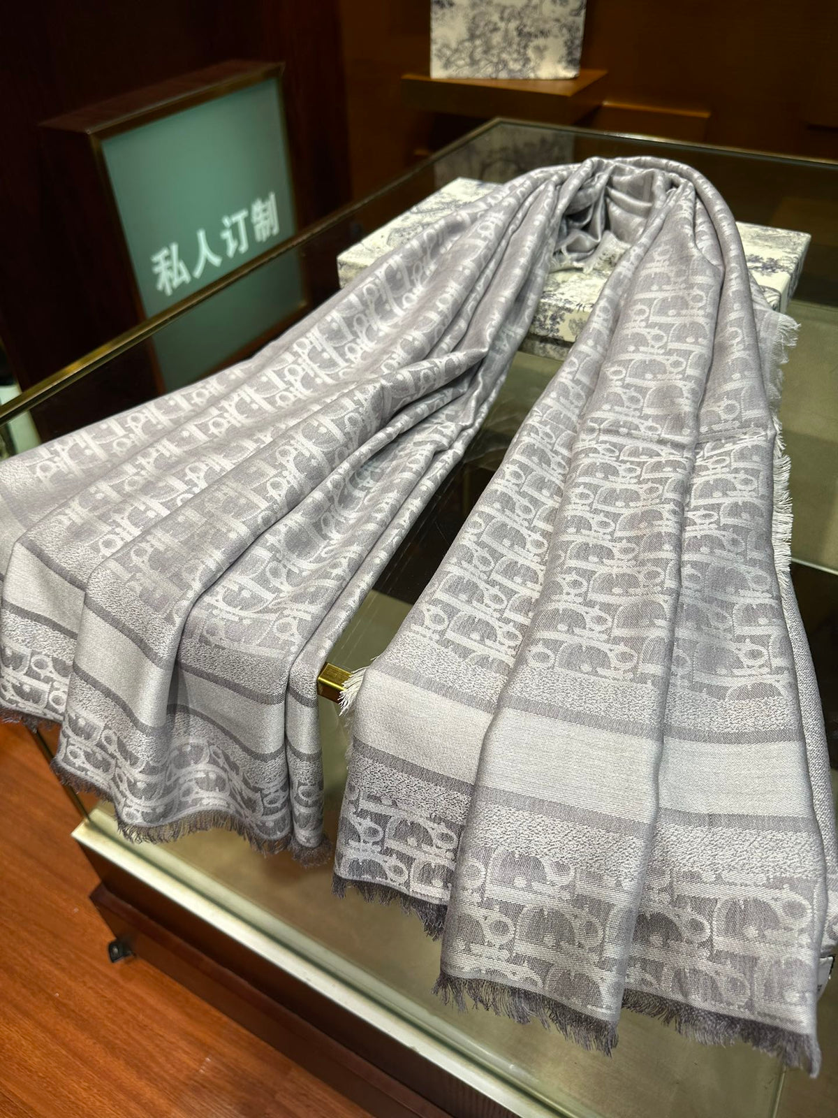 velvet fashion accessory for women - alternate angle view 5