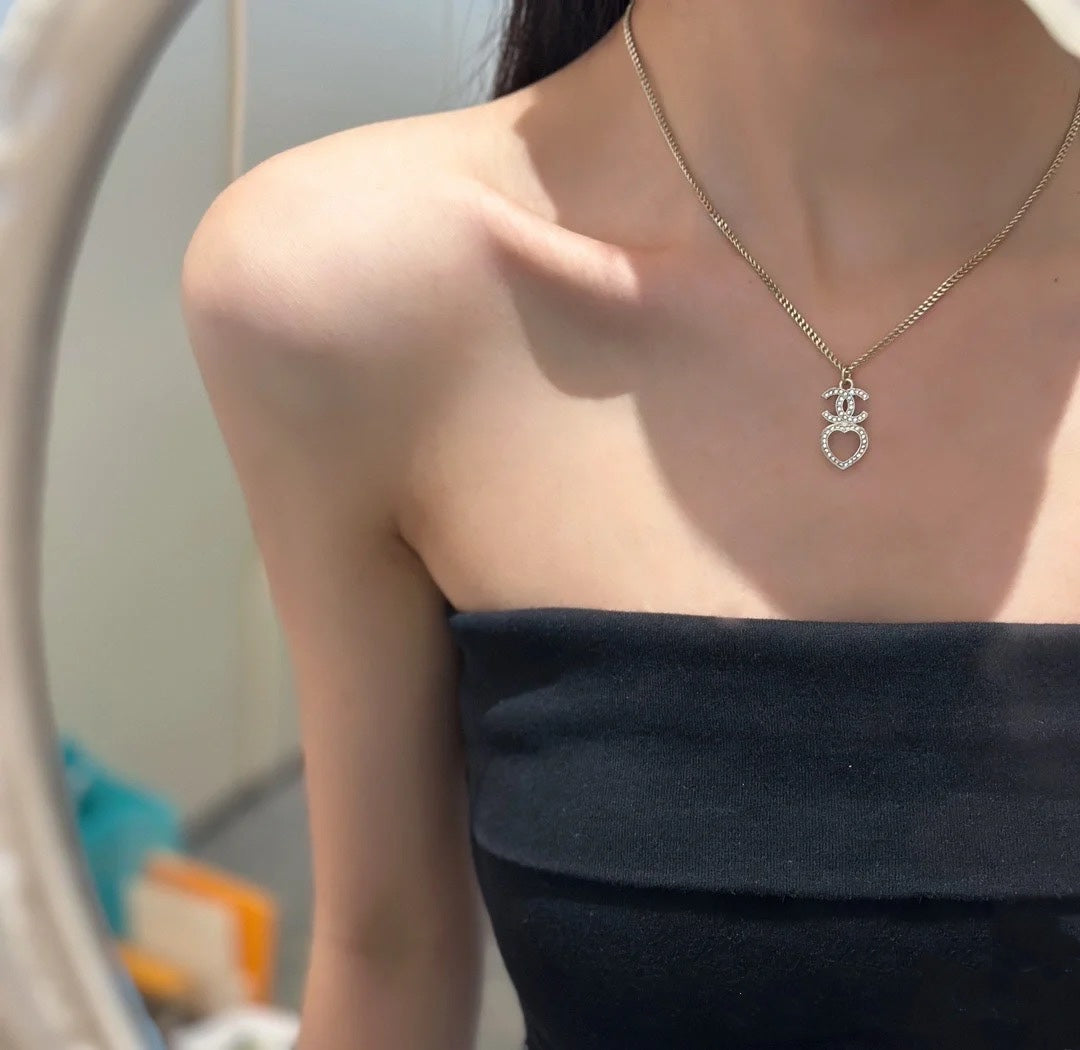 heart Necklace for women - alternate angle view 8