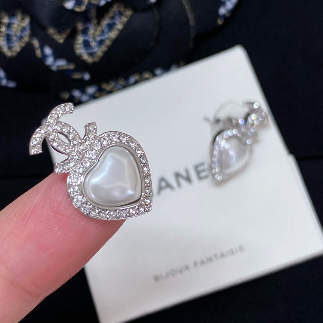 silver pearl heart Stud Earrings for women - alternate angle view 8