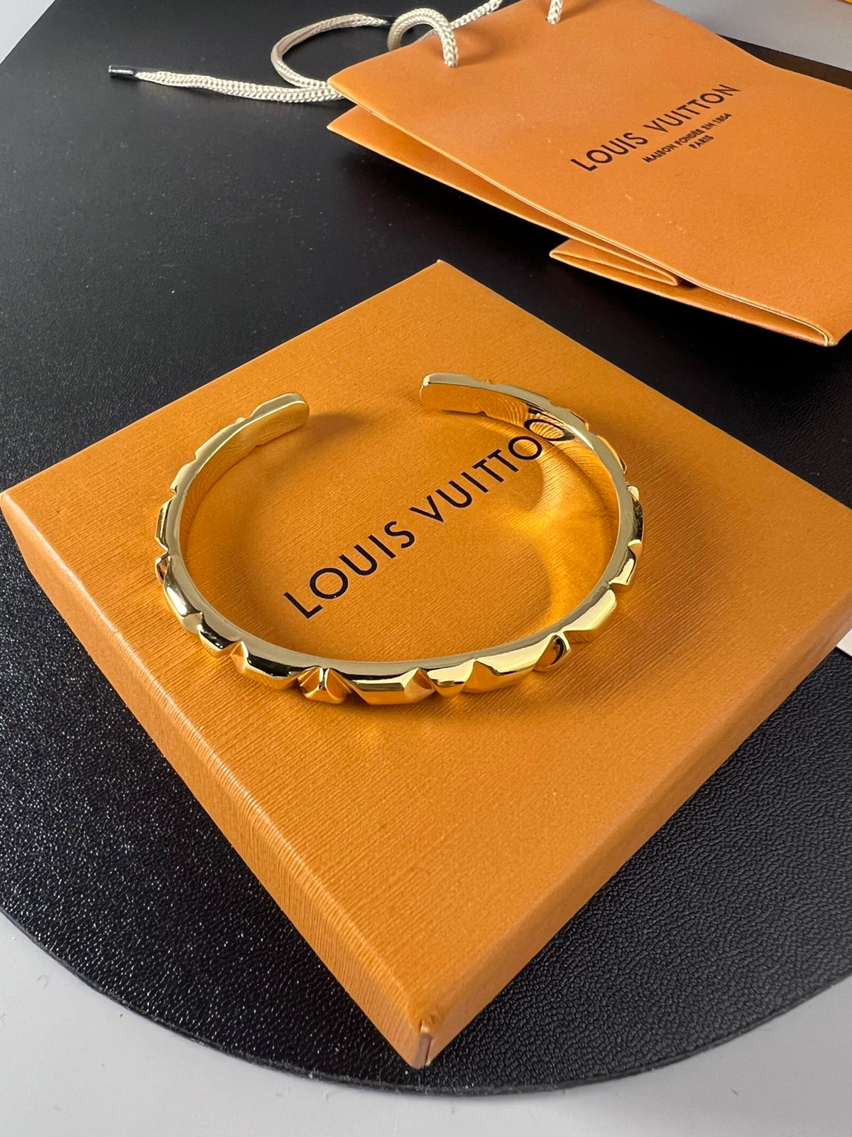 Bangle for women - alternate angle view 2