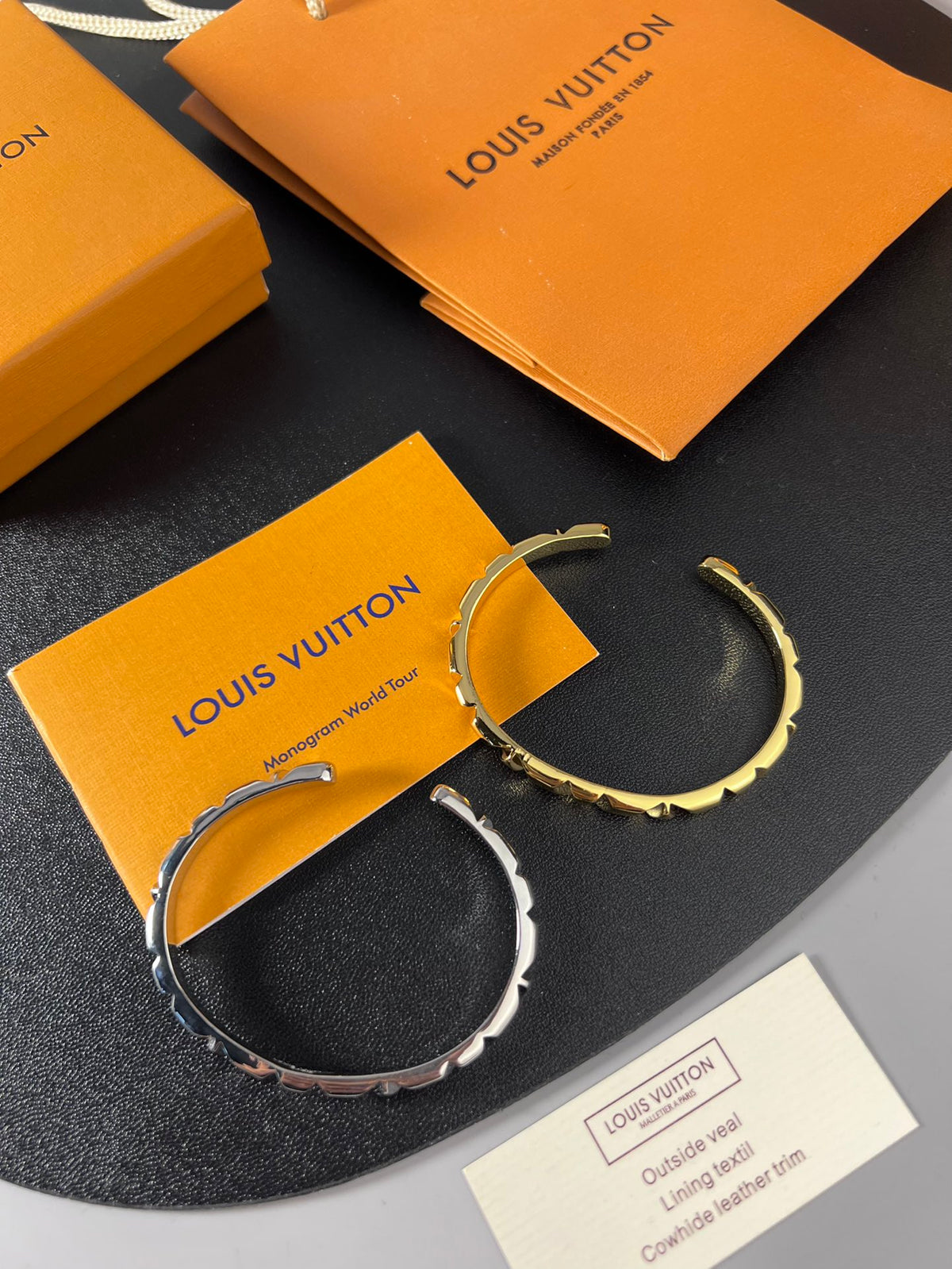 Bangle for women - alternate angle view 7