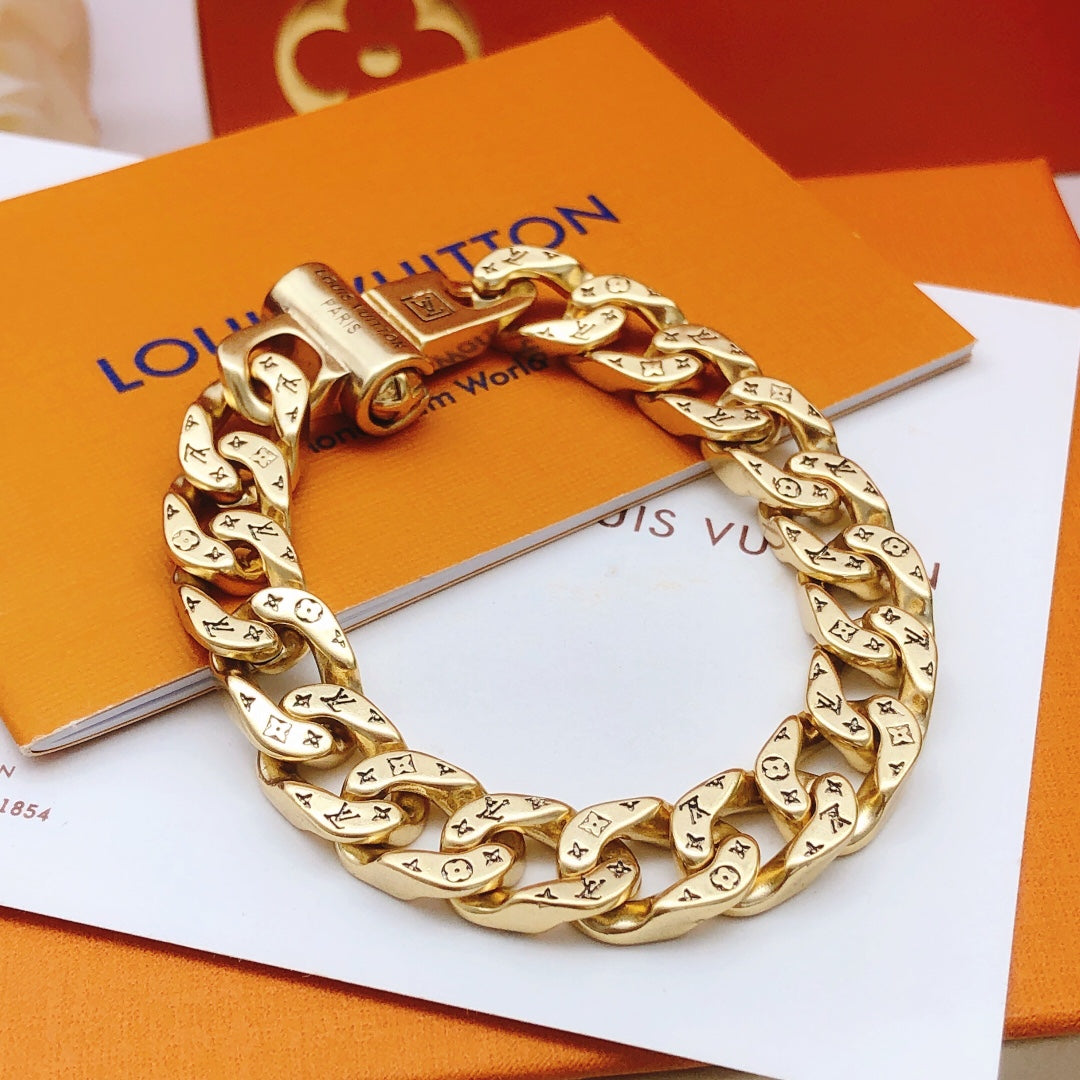 yellow brass Bracelet for women - product detail view