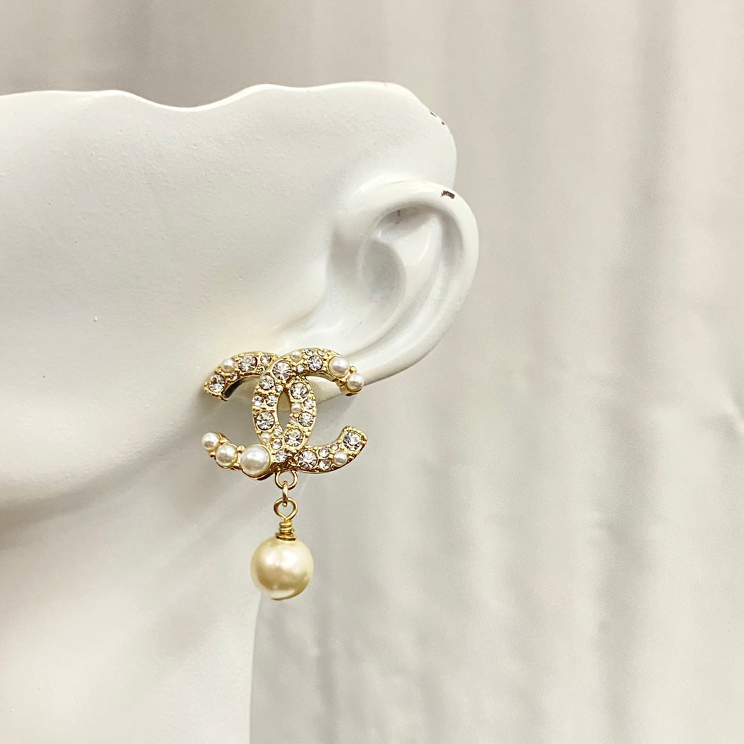 dreamy Stud Earrings for women - alternate angle view 8