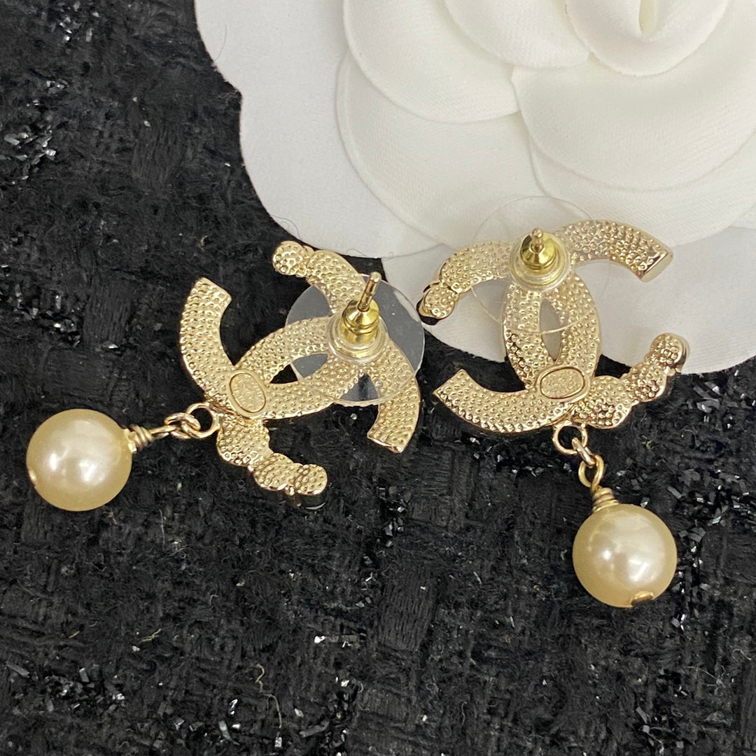 dreamy Stud Earrings for women - alternate angle view 4