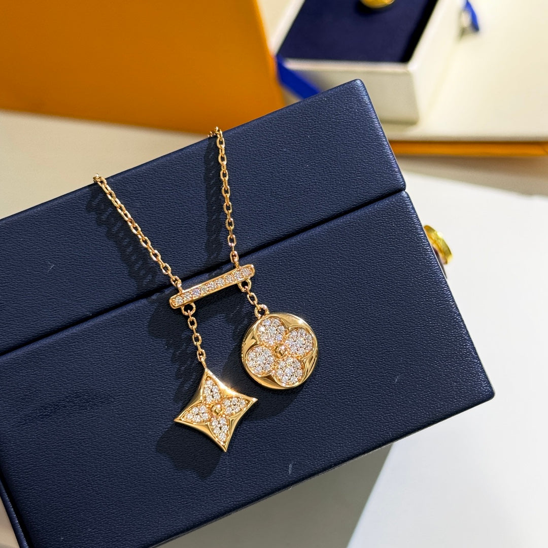 rose gold 18k gold plate clover Necklace for women - product detail view