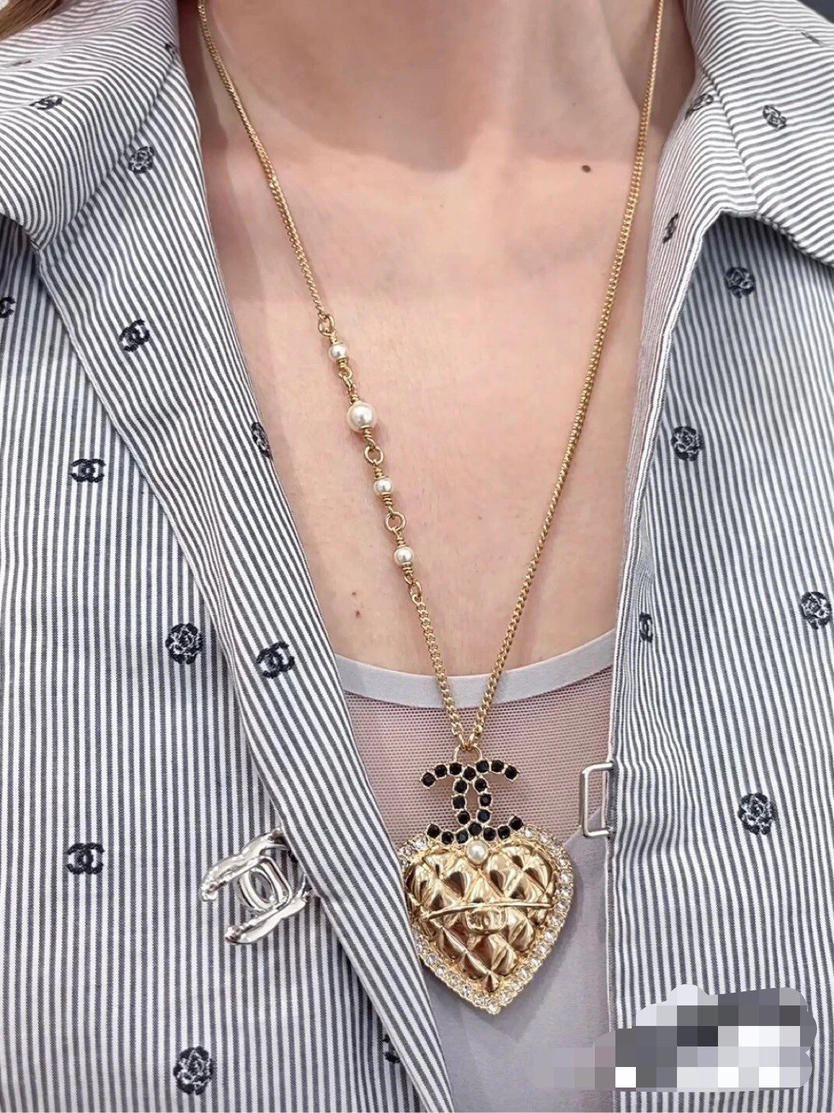 heart Necklace for women - alternate angle view 7