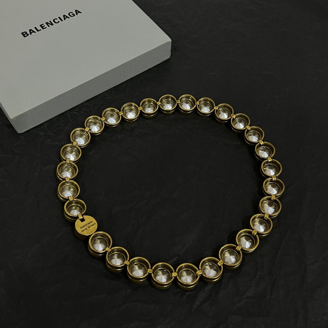 gold vintage Necklace for women - alternate angle view 7