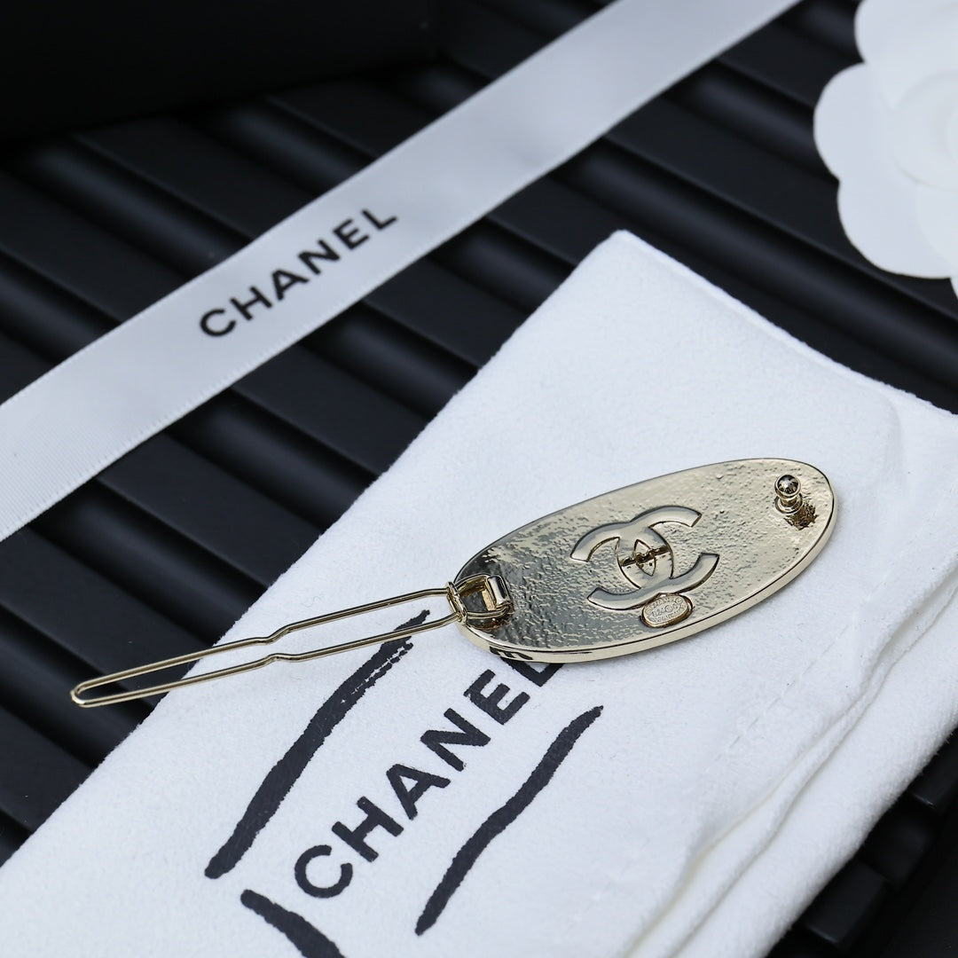 gold enamel letter Hair Clip for women - alternate angle view 2