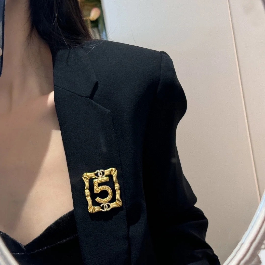 gold letter Brooch for women - alternate angle view 7