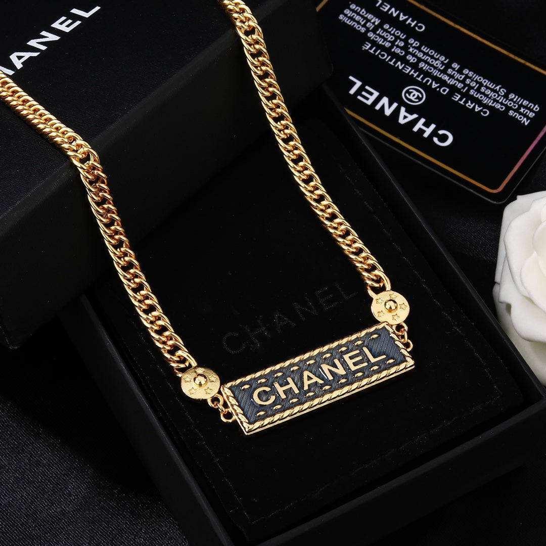 luxury Waist Chain for women - alternate angle view 3