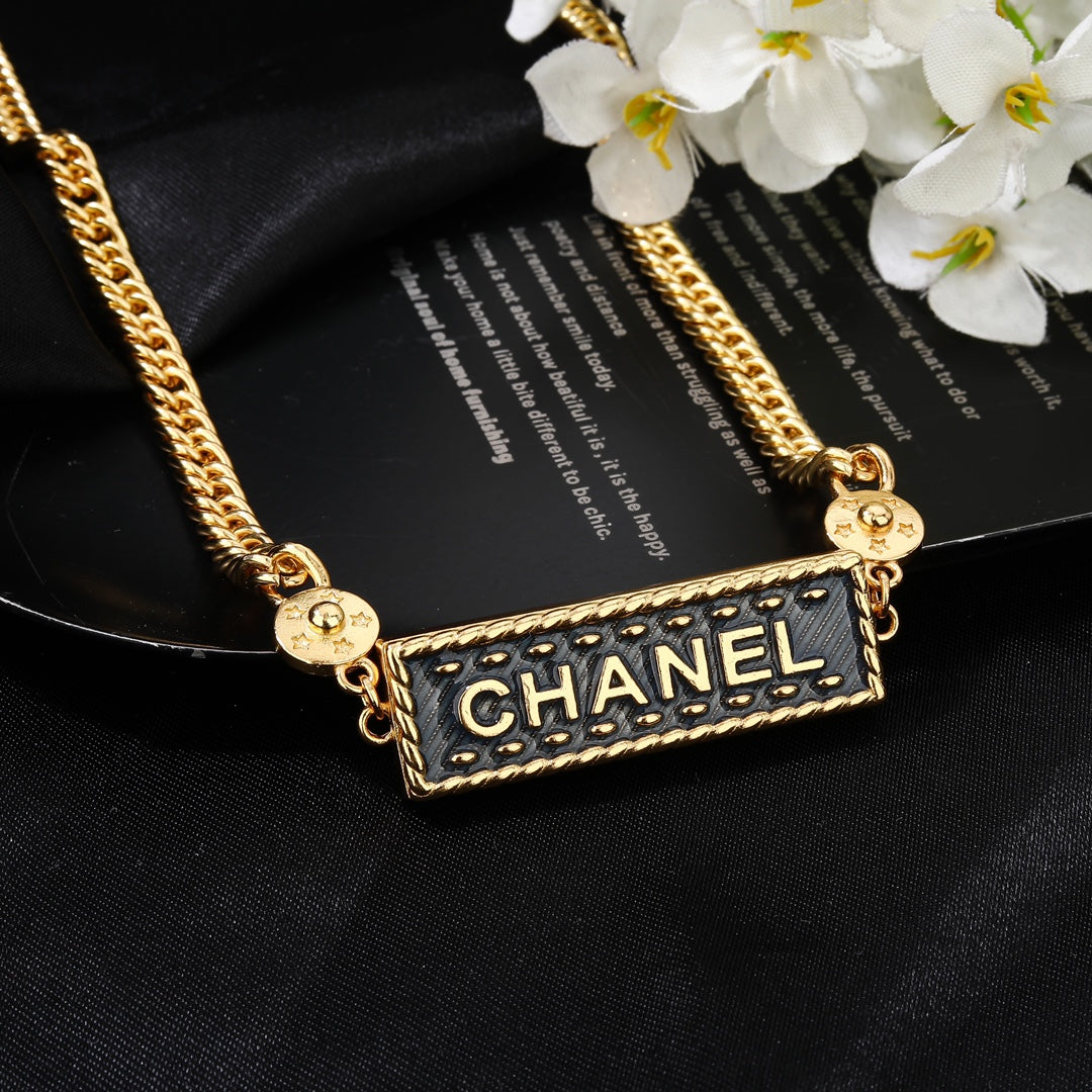 luxury Waist Chain for women - alternate angle view 4
