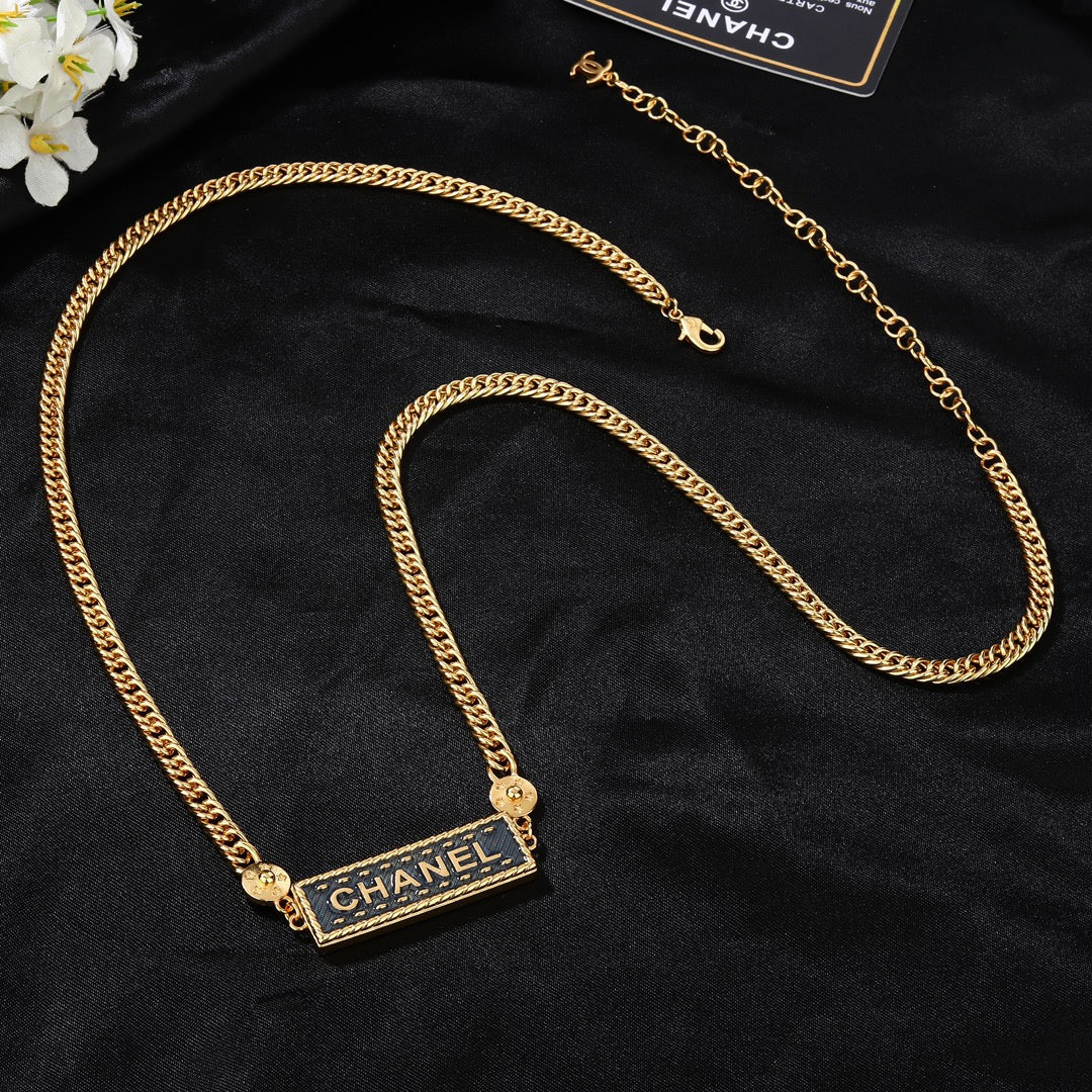 luxury Waist Chain for women - alternate angle view 8