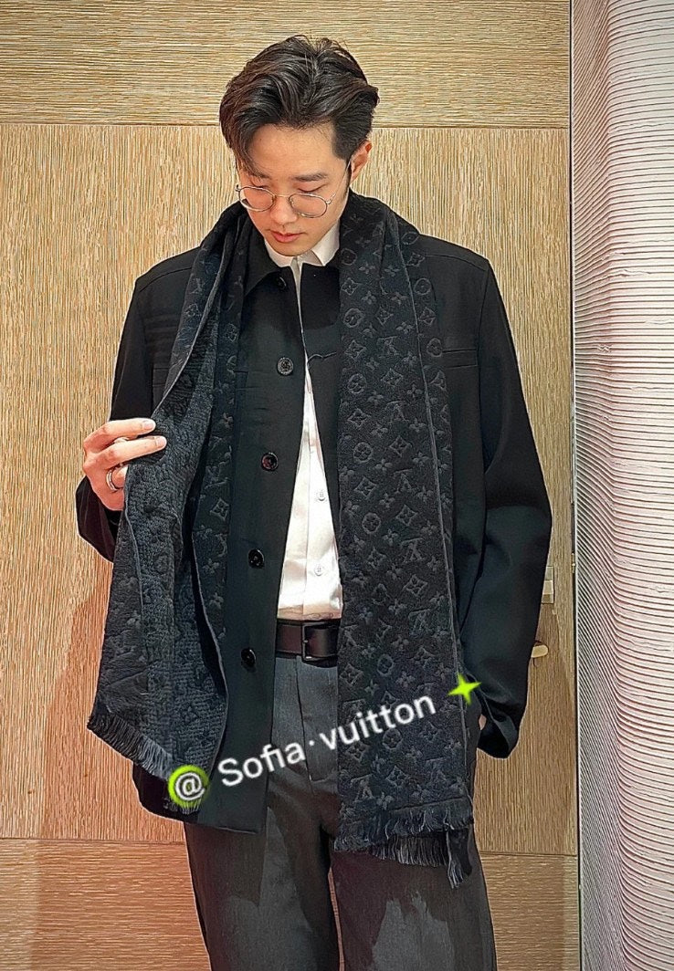 wool floral Scarf for men - alternate angle view 6