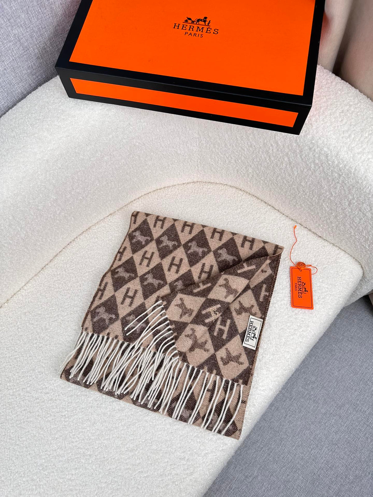 velvet minimalist Scarf for men - alternate angle view 2