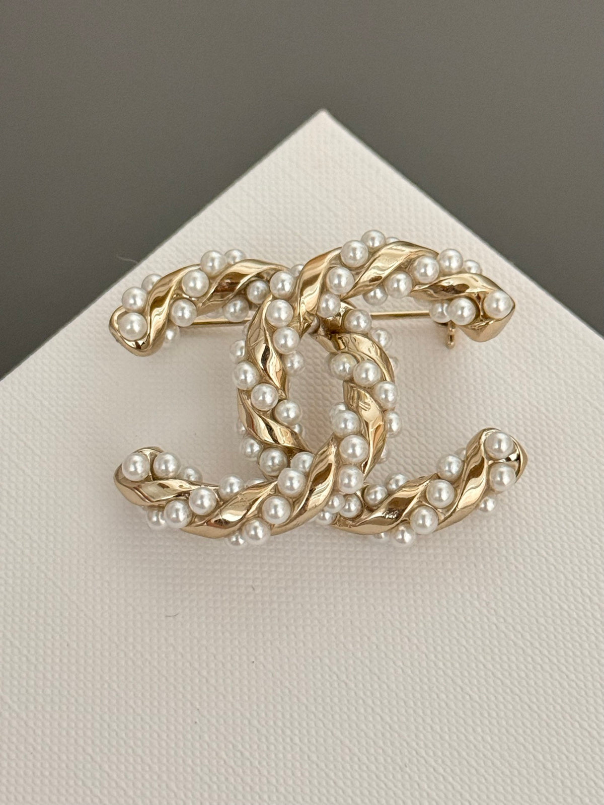 yellow brass double c Brooch for men - product detail view