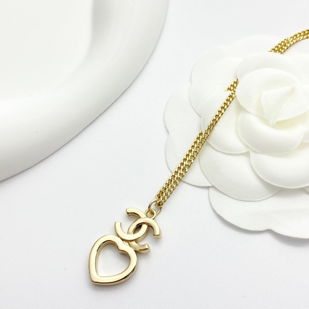 heart Necklace for women - alternate angle view 6
