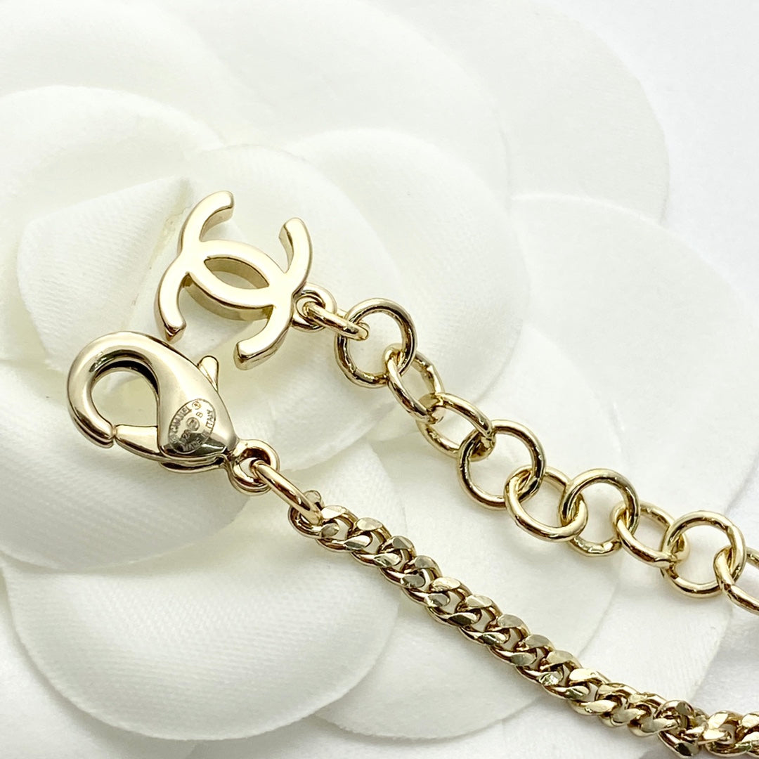 light gold crystal heart Necklace for women - alternate angle view 7