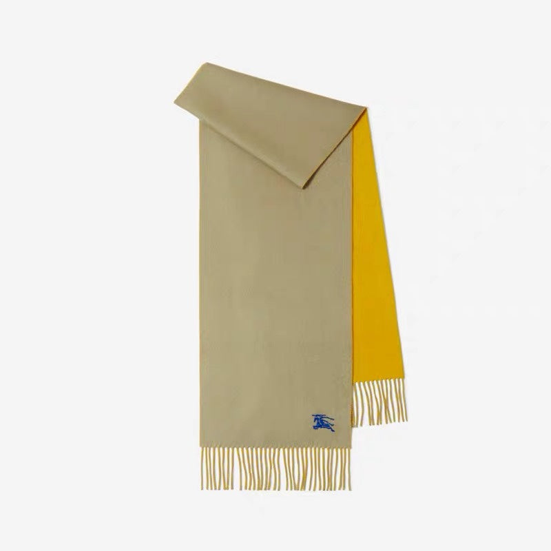 velvet minimalist Scarf for men - product detail view