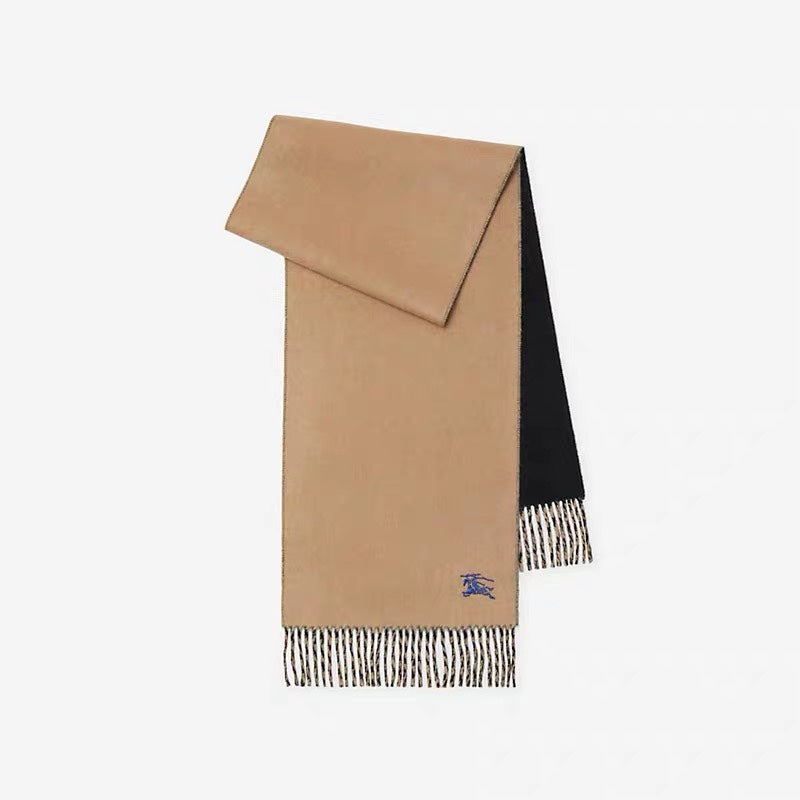 velvet minimalist Scarf for men - product detail view