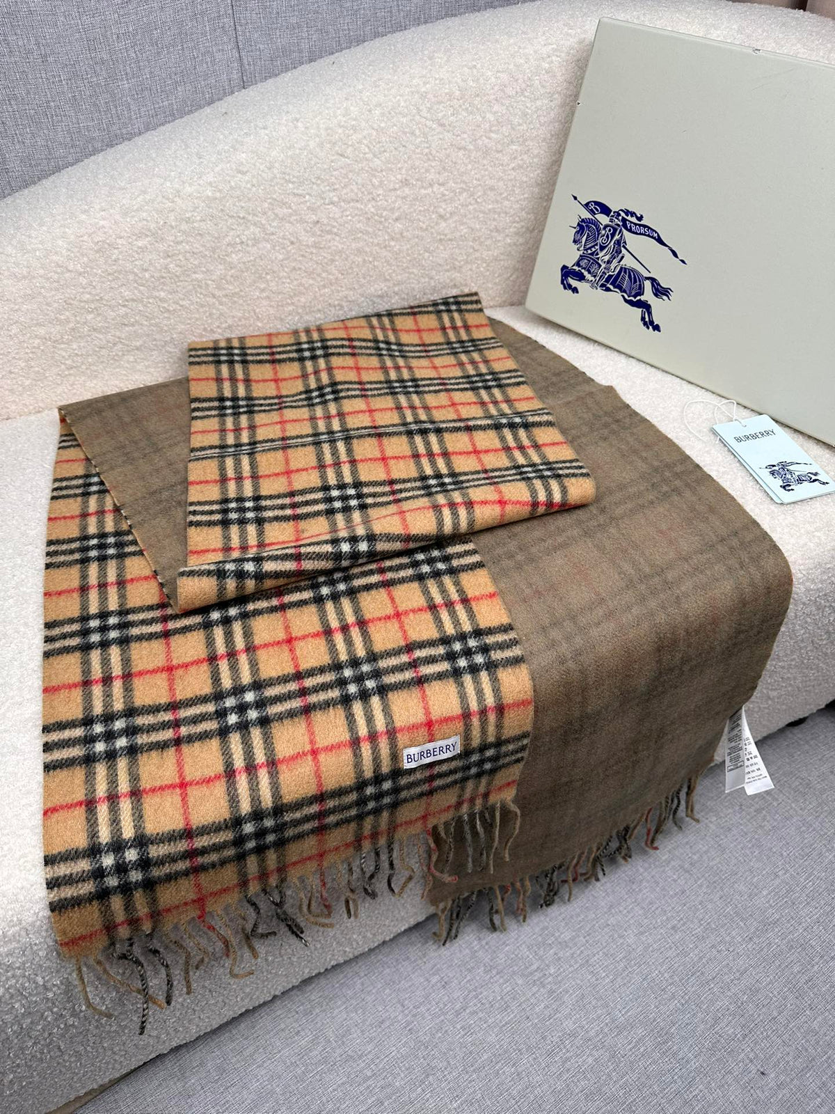 velvet luxury Scarf for men - alternate angle view 7