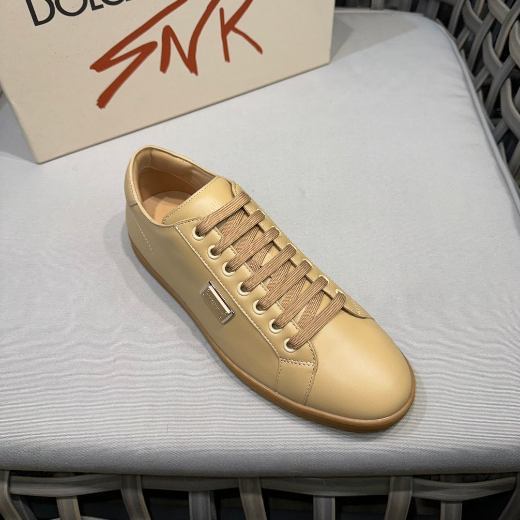 Dolce & Gabbana DG Men's Casual Sneakers with Signature Metal Buckle