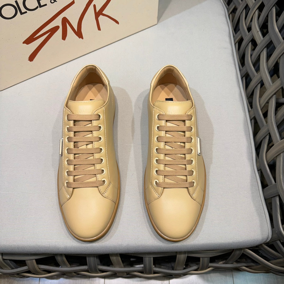 Dolce & Gabbana DG Men's Casual Sneakers with Signature Metal Buckle