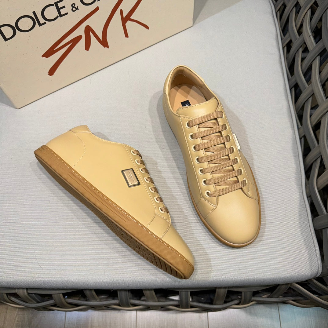 Dolce & Gabbana DG Men's Casual Sneakers with Signature Metal Buckle