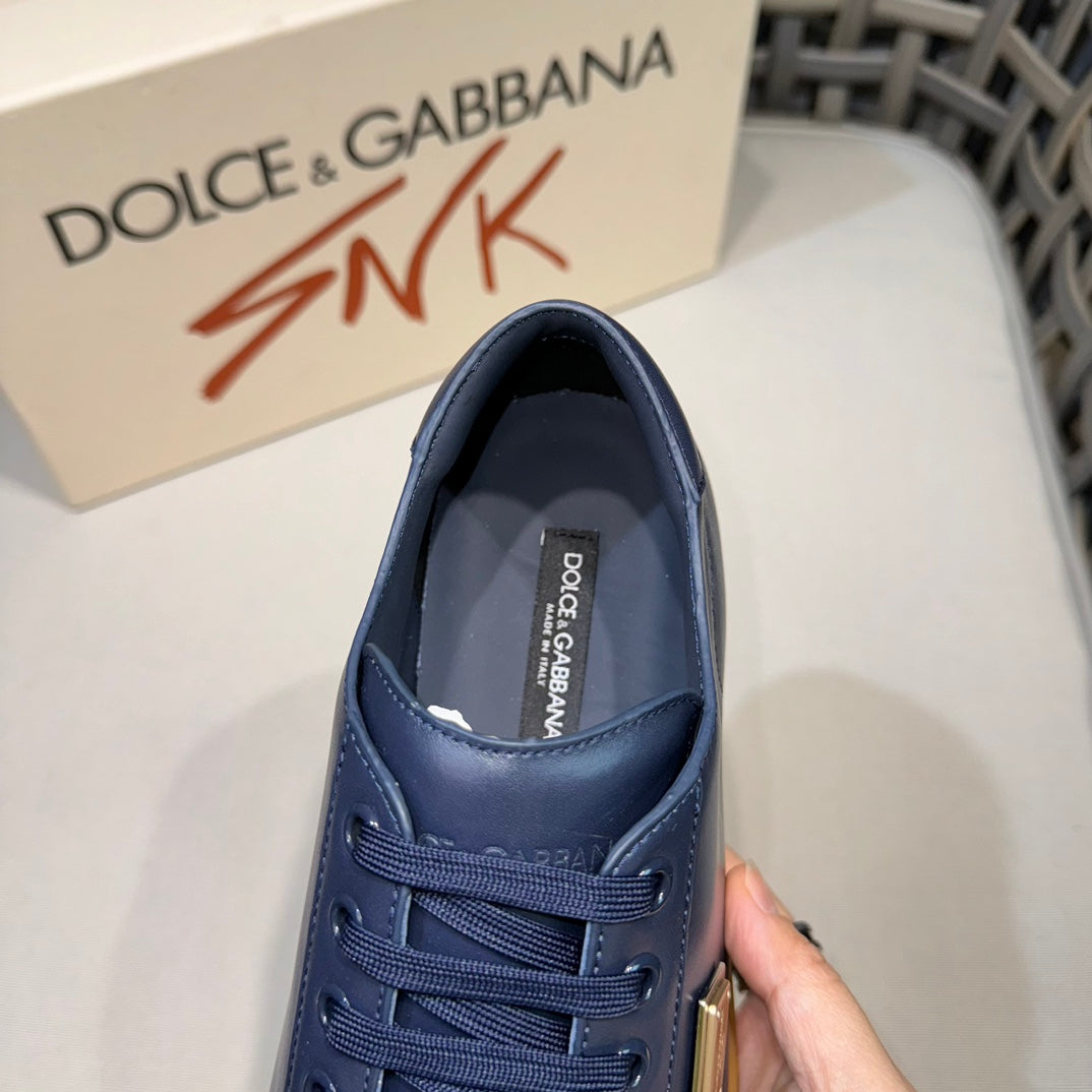 Dolce & Gabbana DG Men's Casual Sneakers with Signature Metal Buckle