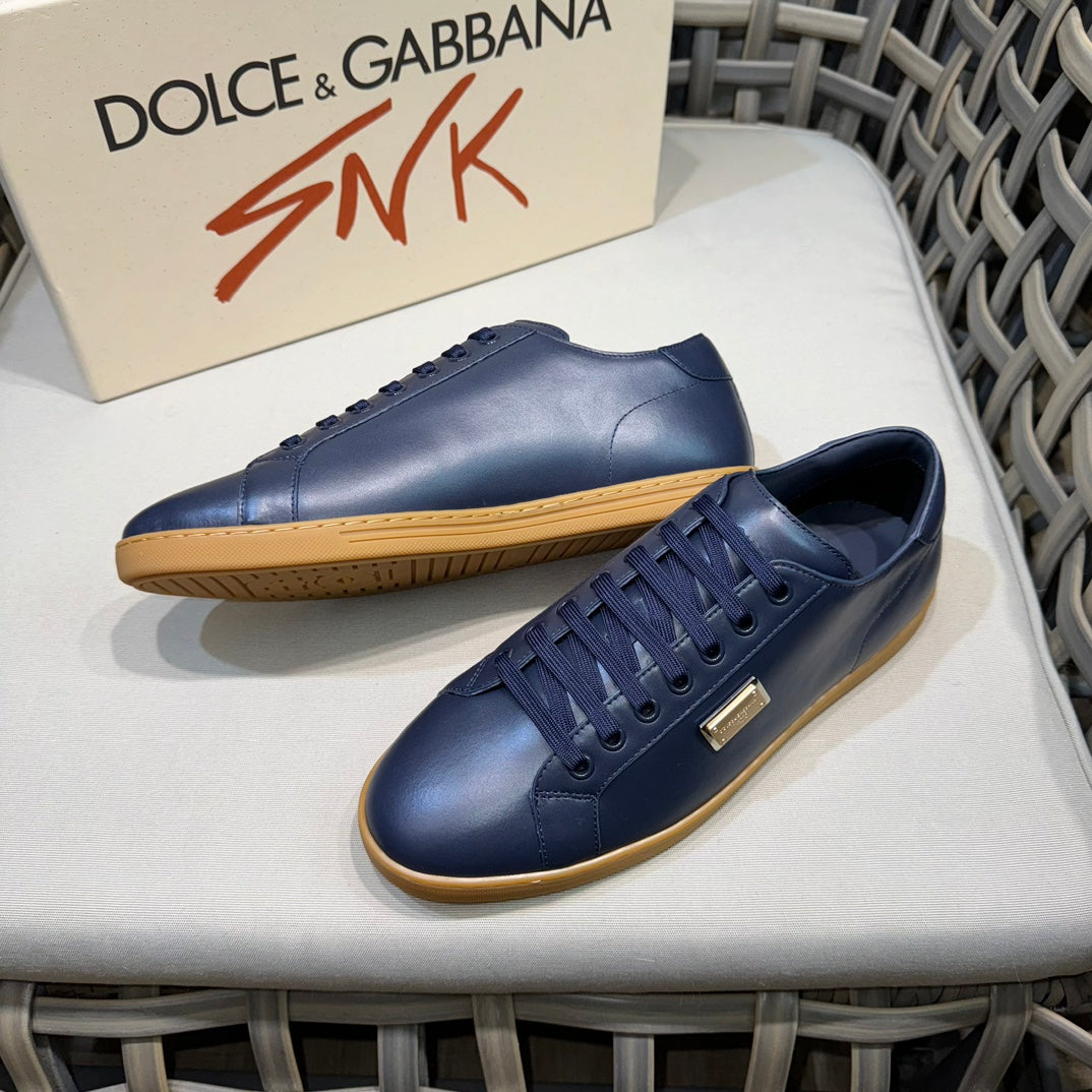 Dolce & Gabbana DG Men's Casual Sneakers with Signature Metal Buckle