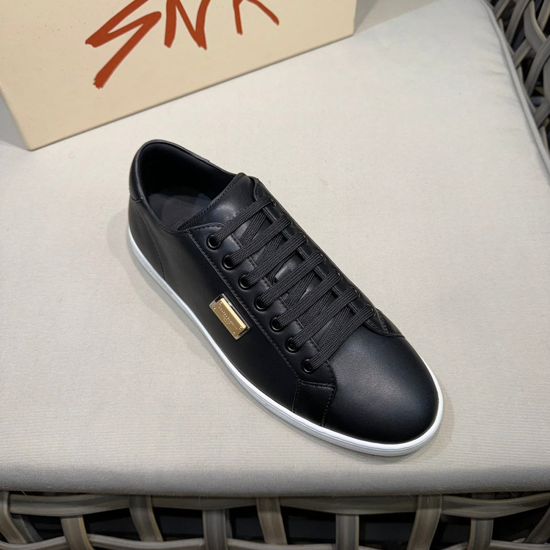 Dolce & Gabbana DG Men's Casual Sneakers with Signature Metal Buckle