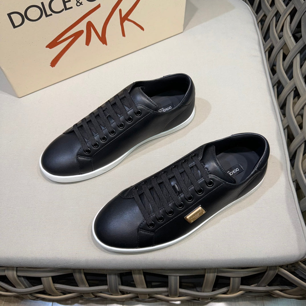Dolce & Gabbana DG Men's Casual Sneakers with Signature Metal Buckle