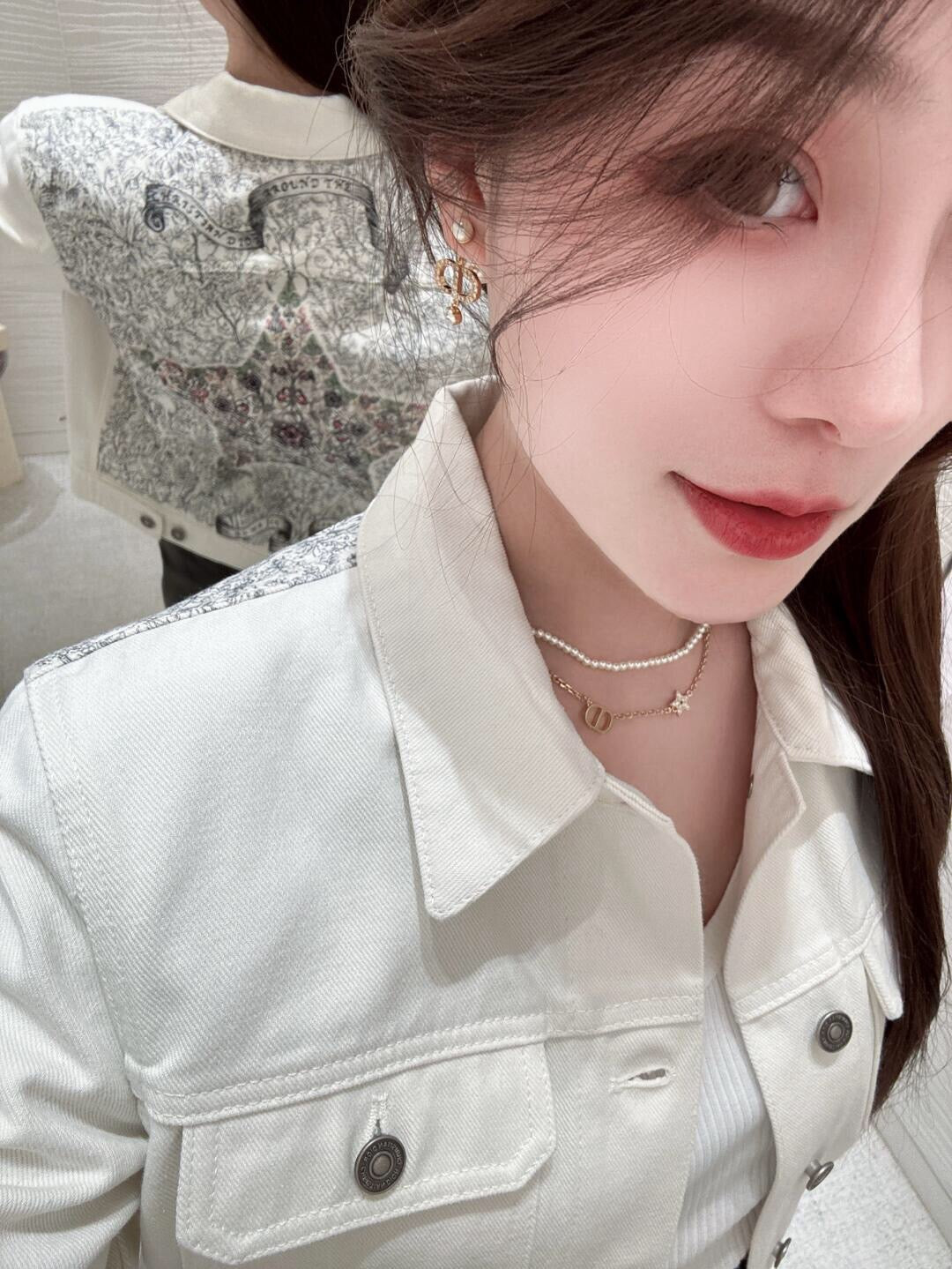 Necklace for women - alternate angle view 4