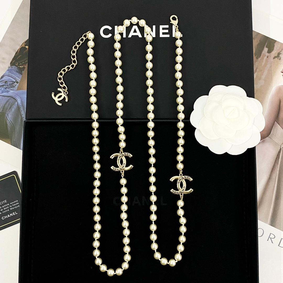 black and gold pearl letter Sweater for women - alternate angle view 6