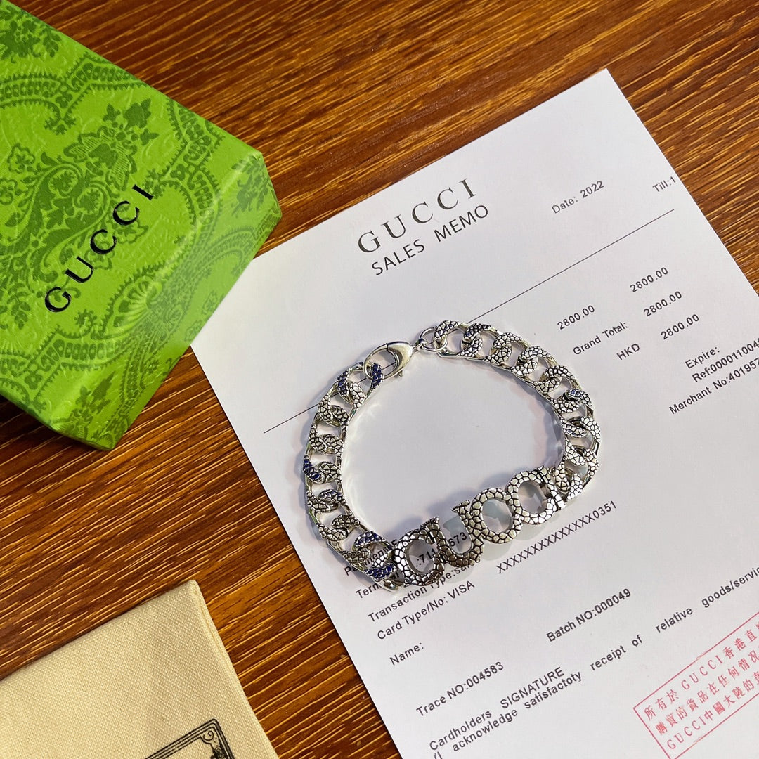 Bracelet for women - alternate angle view 4